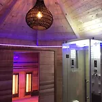 Otel Paradise 1917 - Adults Only