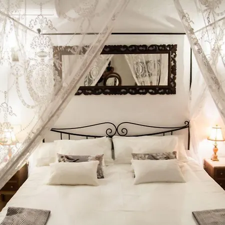 Paradise 1917 - Adults Only Otel