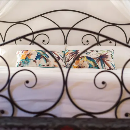 Paradise 1917 - Adults Only Hotel 2*