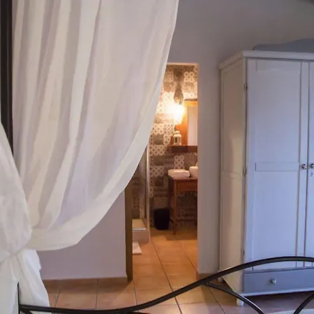 Paradise 1917 - Adults Only ホテル